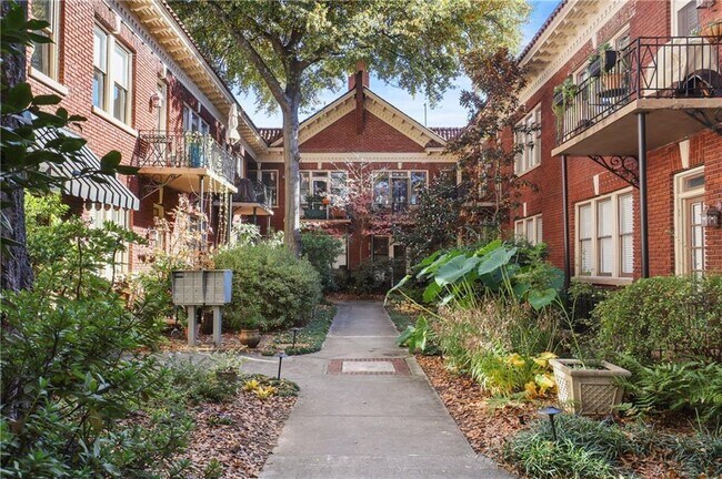 Foto del edificio - 1015 Piedmont Ave NE