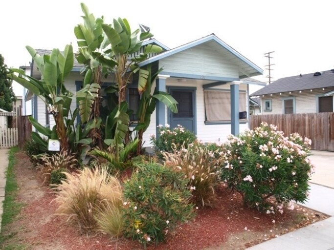 Building Photo - 236 Redondo Ave