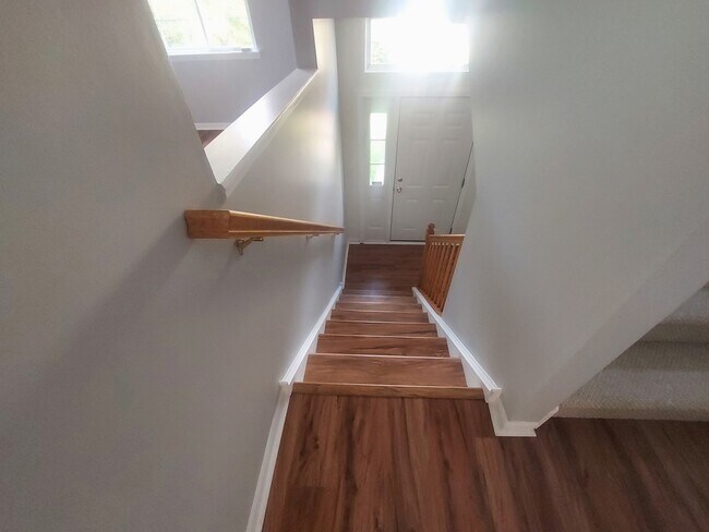 Building Photo - 554 New Haven Dr