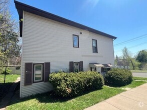 Building Photo - 732 N 23rd Ave W