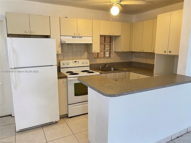 Foto del edificio - 4 br, 2 bath House - 3621 SW 46th Ave # 0