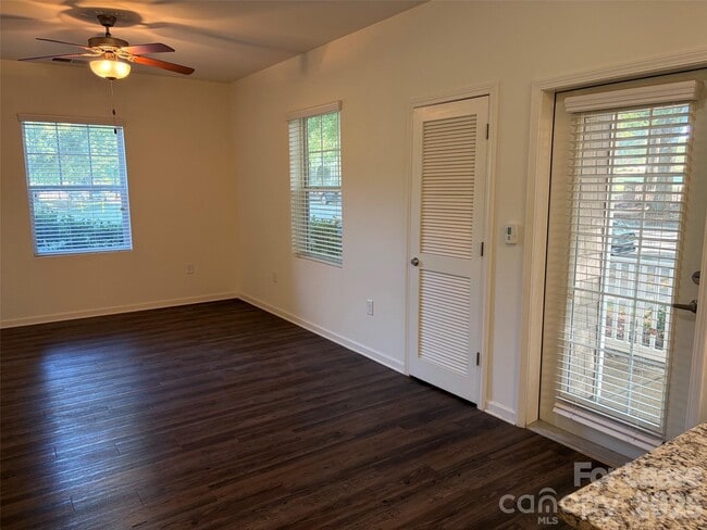 Building Photo - 17905 Delmas Dr