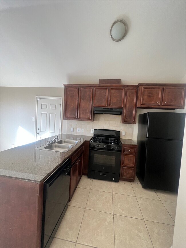 Foto del edificio - 4221 Clover St