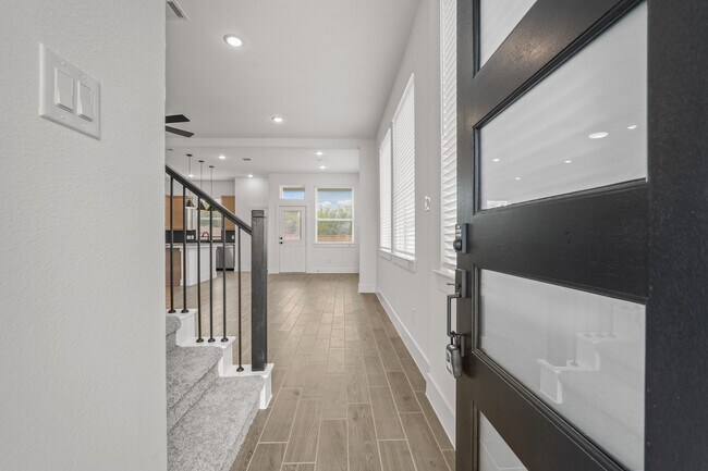 Building Photo - 9450 Autumn Vale Dr