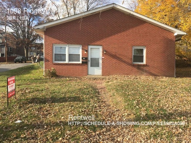 Building Photo - 1098 W Ridge Rd