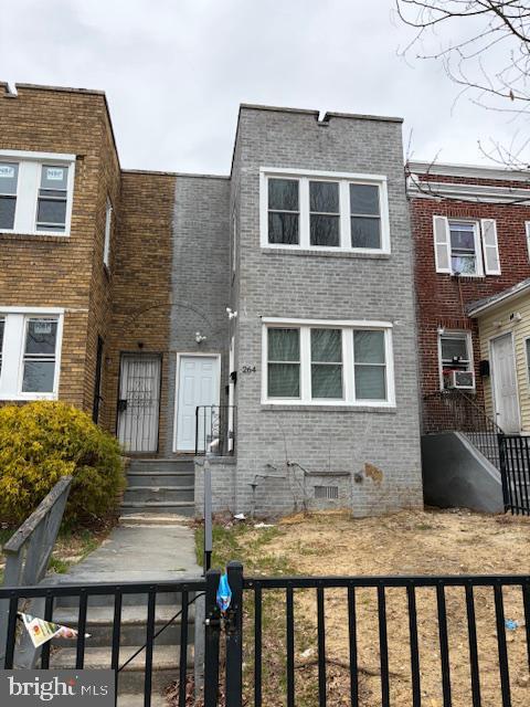Photo - 264 Boyd St Townhome