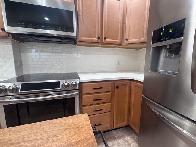 Building Photo - Gorgeous Bath 3BR/2BA Home for RENT! $2700