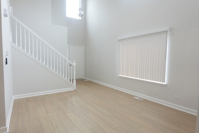 Foto del edificio - 3430 Blue Ridge Dr