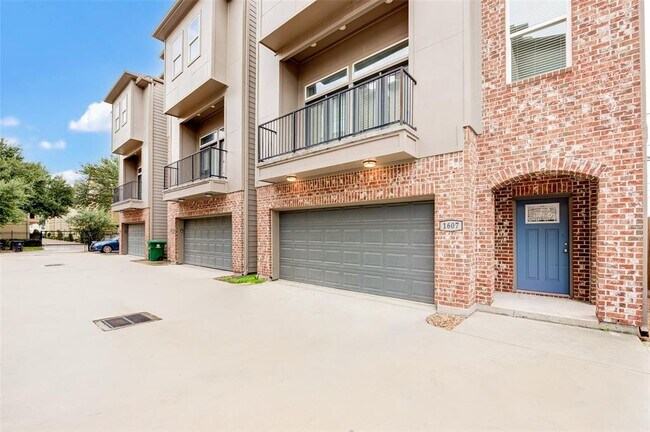 Building Photo - 1607 Colorado St