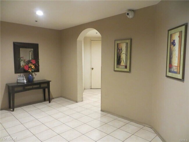 Foto del edificio - 2 br, 2 bath Condo - 4200 Via Arbolada Uni...