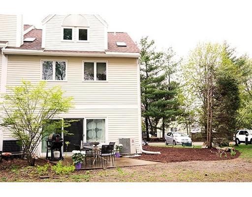 Primary Photo - 412 Parker St