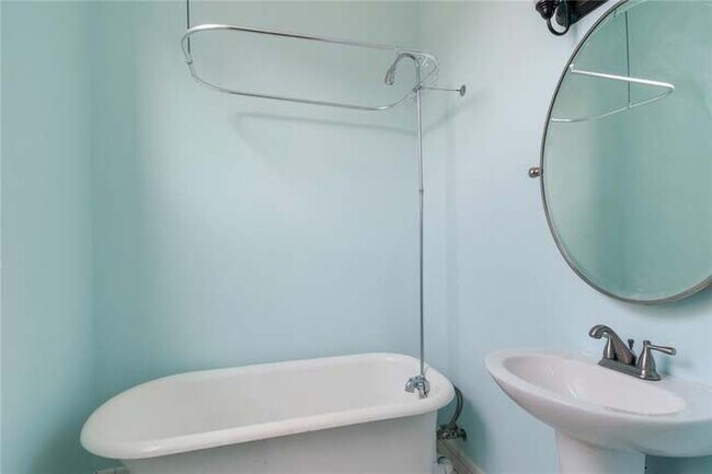 Foto del edificio - 1674 N Robertson St