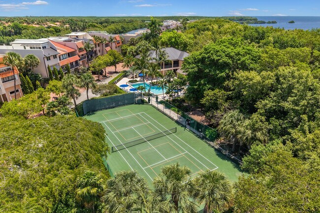 Building Photo - 6226 Paradise Point Dr