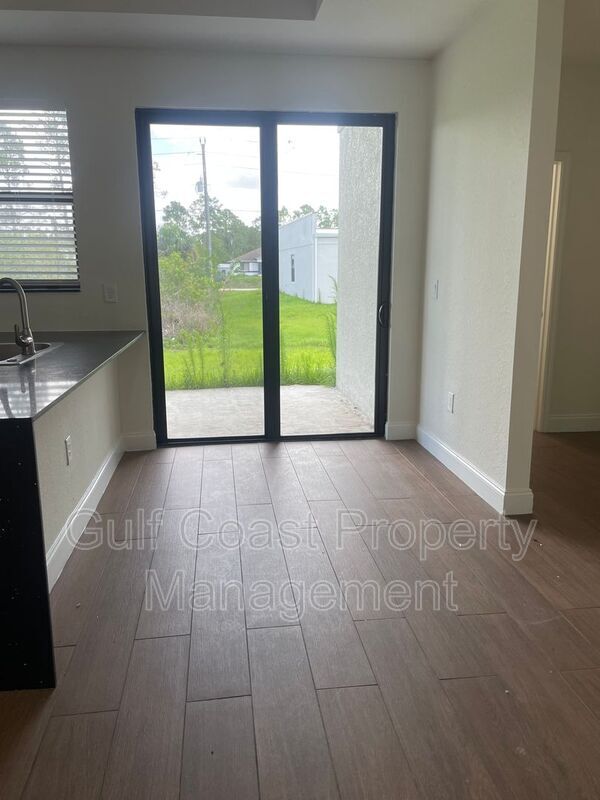 Building Photo - 126 Viewpoint Dr