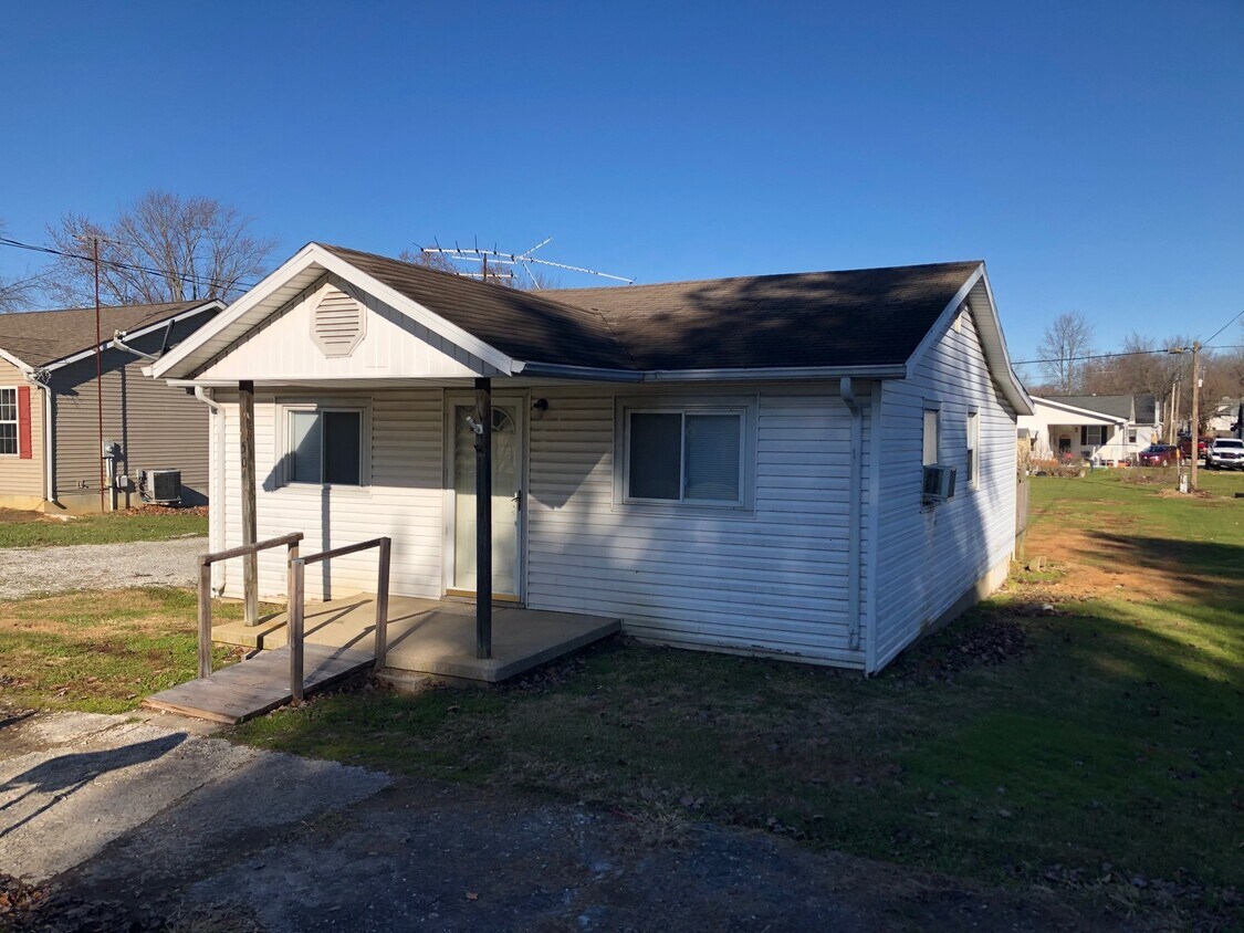 504 E St, Westport, IN 47283 House for Rent in Westport, IN