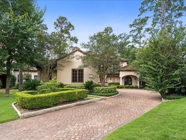 Building Photo - 7 Ivy Castle Ct