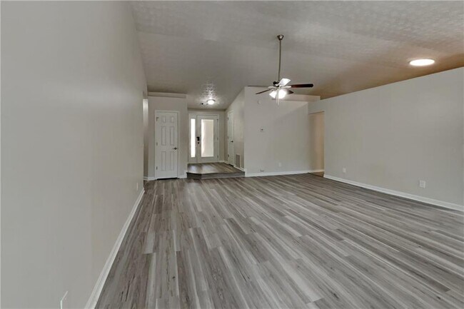 Building Photo - 3472 Erin Glen NW