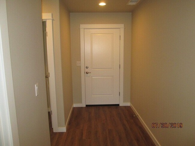 Foto del edificio - 3020 NE Johnson St