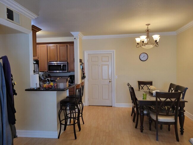 Dining Area - 15134 Moorpark St