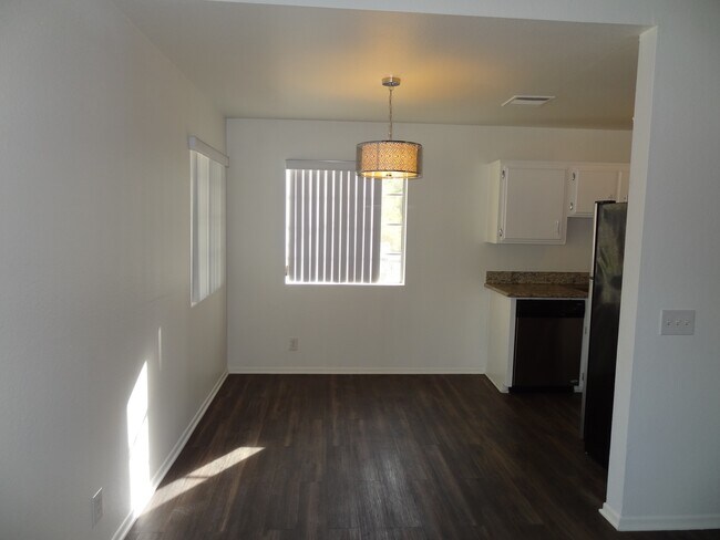 Foto del edificio - 11244 Morrison St
