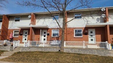 Building Photo - 770 Rosedale Ave