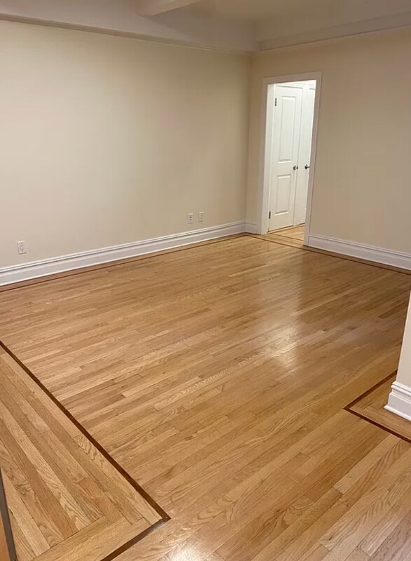 Foto principal - 114 E 92nd St