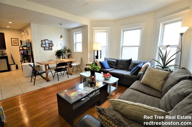 Foto del edificio - 90 Montebello Rd