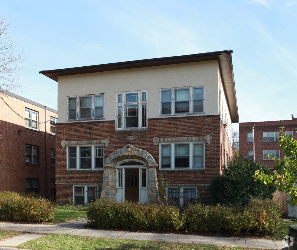 Foto principal - 3445 Emerson Ave S