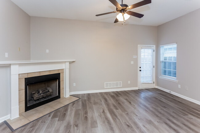 Foto del edificio - 7872 Allen Ridge Ln