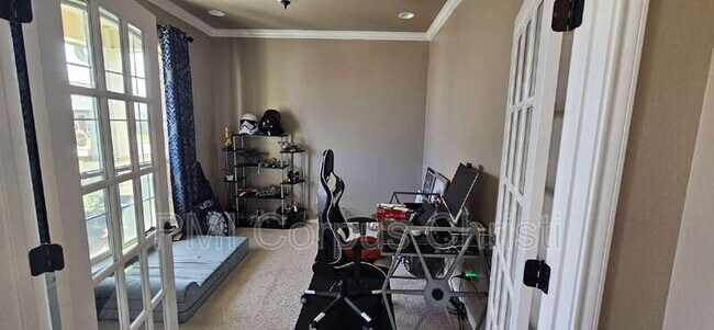 Foto del edificio - 7813 Cattlemen Dr