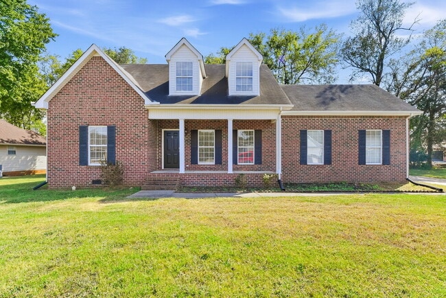 Building Photo - 3011 Overhill Ct