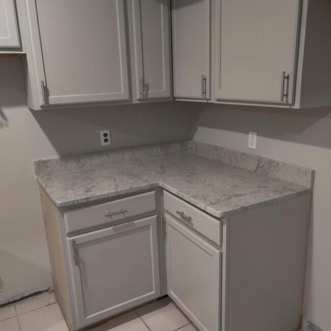 Foto del edificio - 722 W Columbia Ave