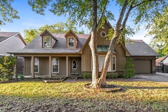 Building Photo - 861 White Pine Dr
