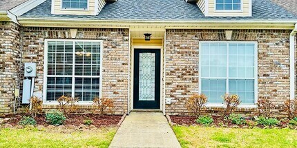 Building Photo - 148 Chase Creek Cir