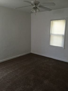 Building Photo - 1 br, 1 bath Apartment - 1627 E Cambridge