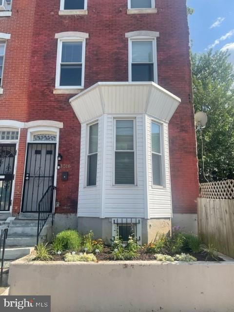 Foto principal - 3516 Wallace St