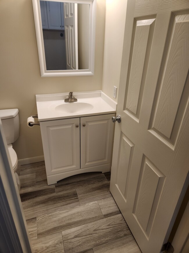 Building Photo - 14 S Indian Valley Ct