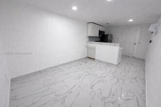 Building Photo - 3328 Wilson St