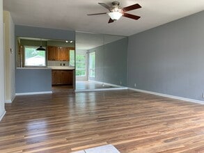 Building Photo - 610 Richards Ln