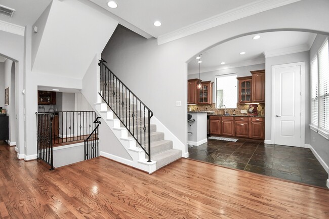 Building Photo - 5443 Kansas St