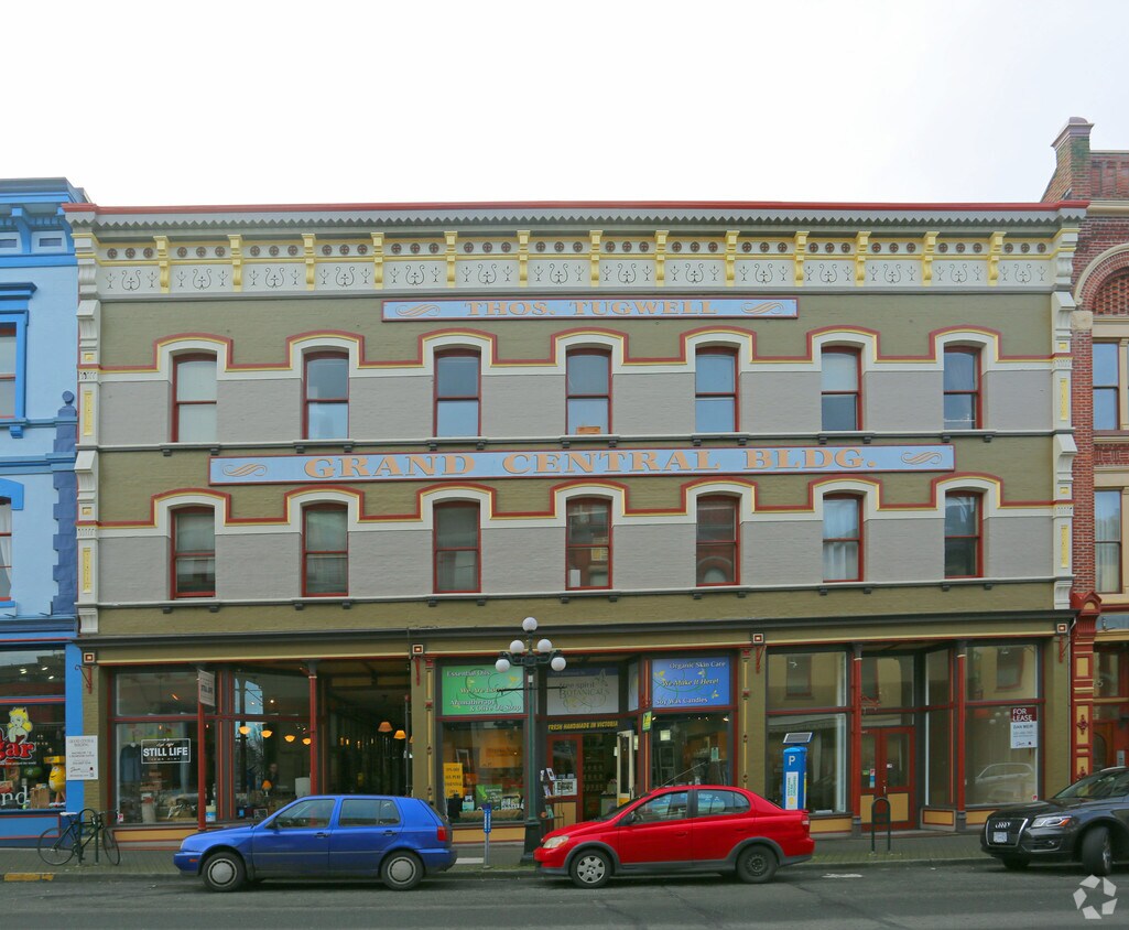 Building Photo - Grand Central Apartments