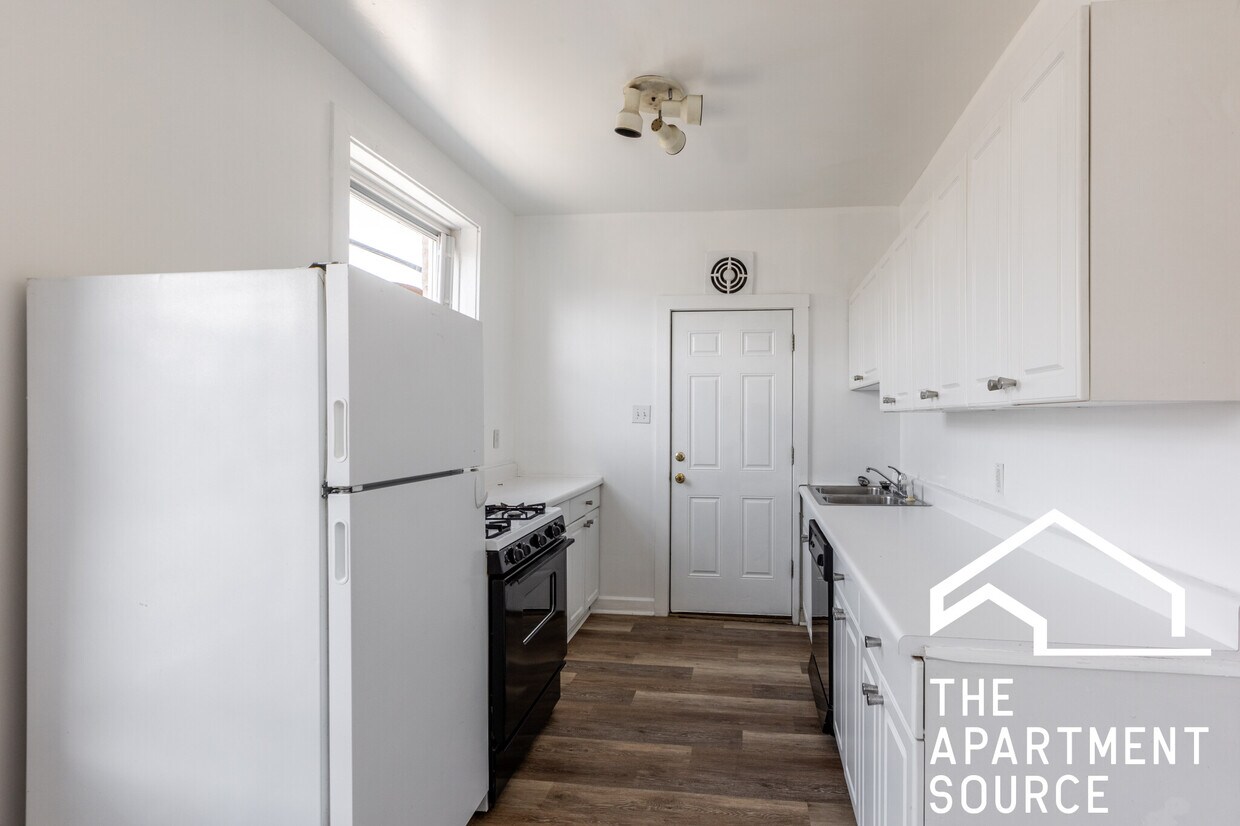 Foto principal - 4406 N Winchester Ave