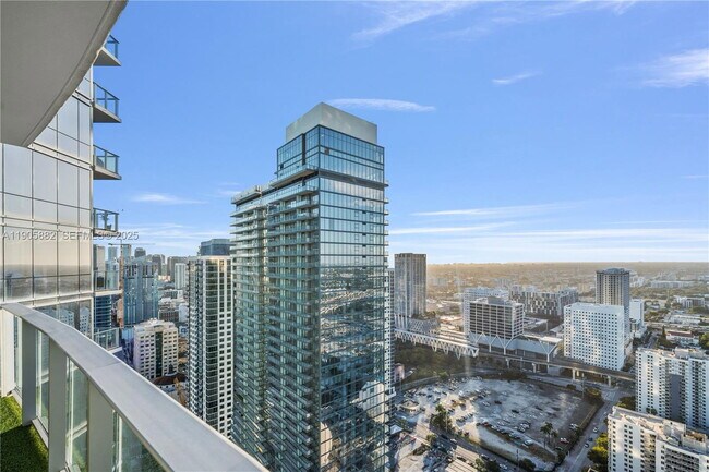 Foto del edificio - 851 NE 1st Ave