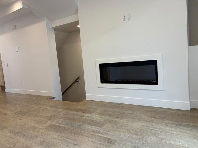 Building Photo - 1980 Upper Sundance Dr