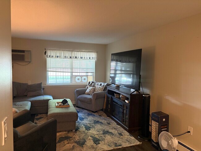 Foto del edificio - 702 White Cedar Blvd