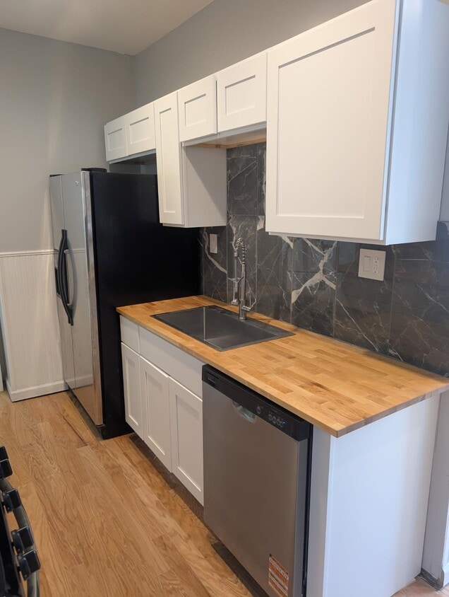 kitchen - 3203 Parkview Ave