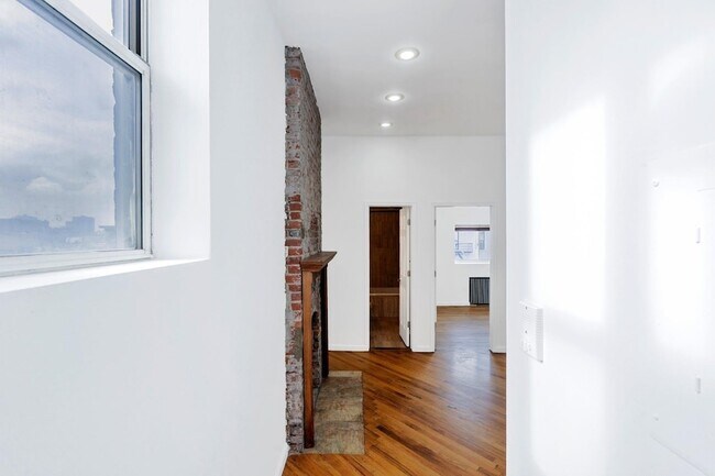Foto del edificio - 316 Hudson St