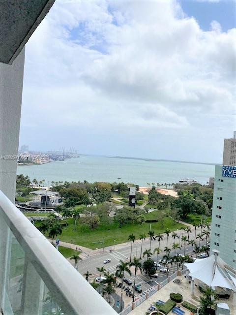 Foto del edificio - 244 Biscayne Blvd