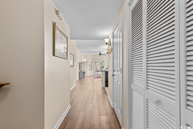 Building Photo - 4595 Girvan Dr