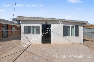 Building Photo - 1051 S 4th Ave